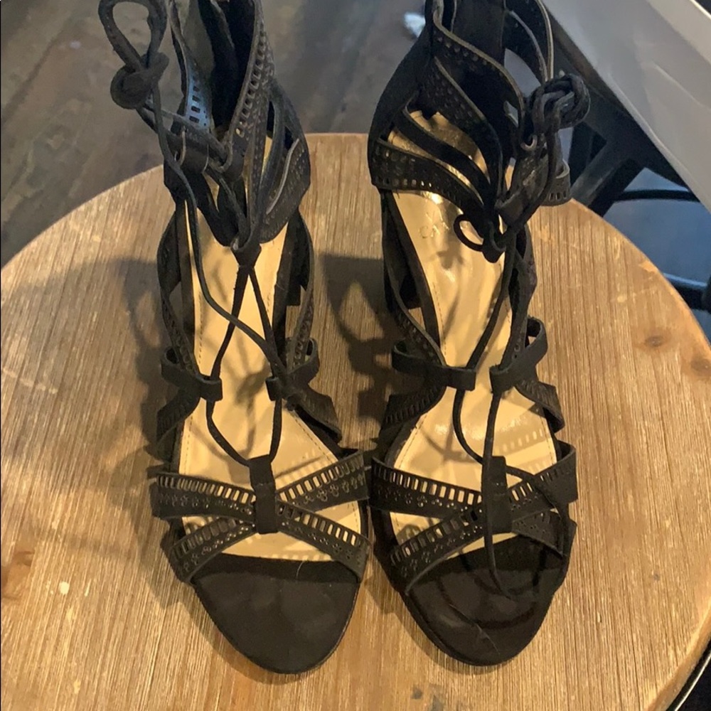 Black Vince Camuto heels